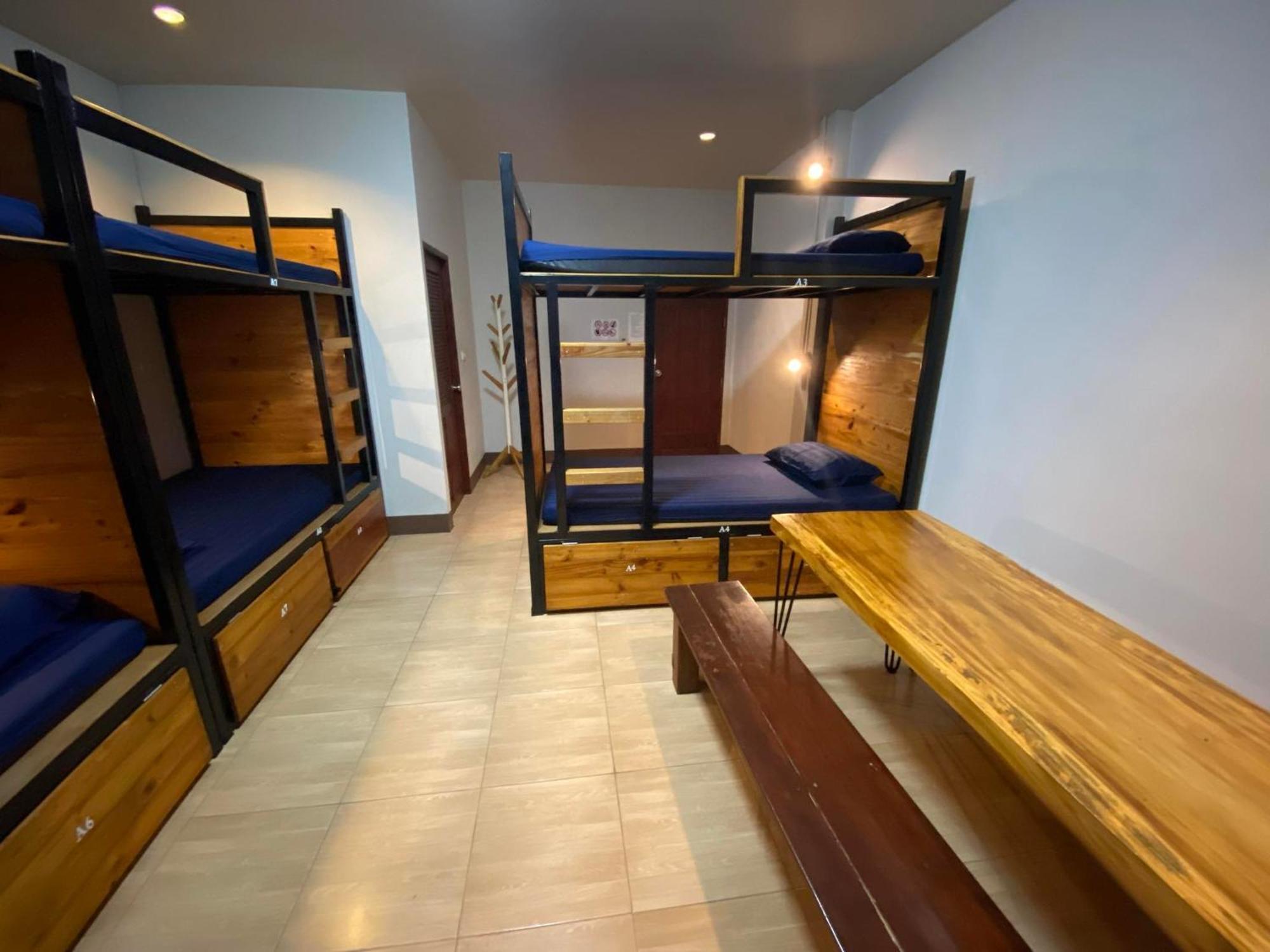 Eq Hostel Thong Sala Extérieur photo
