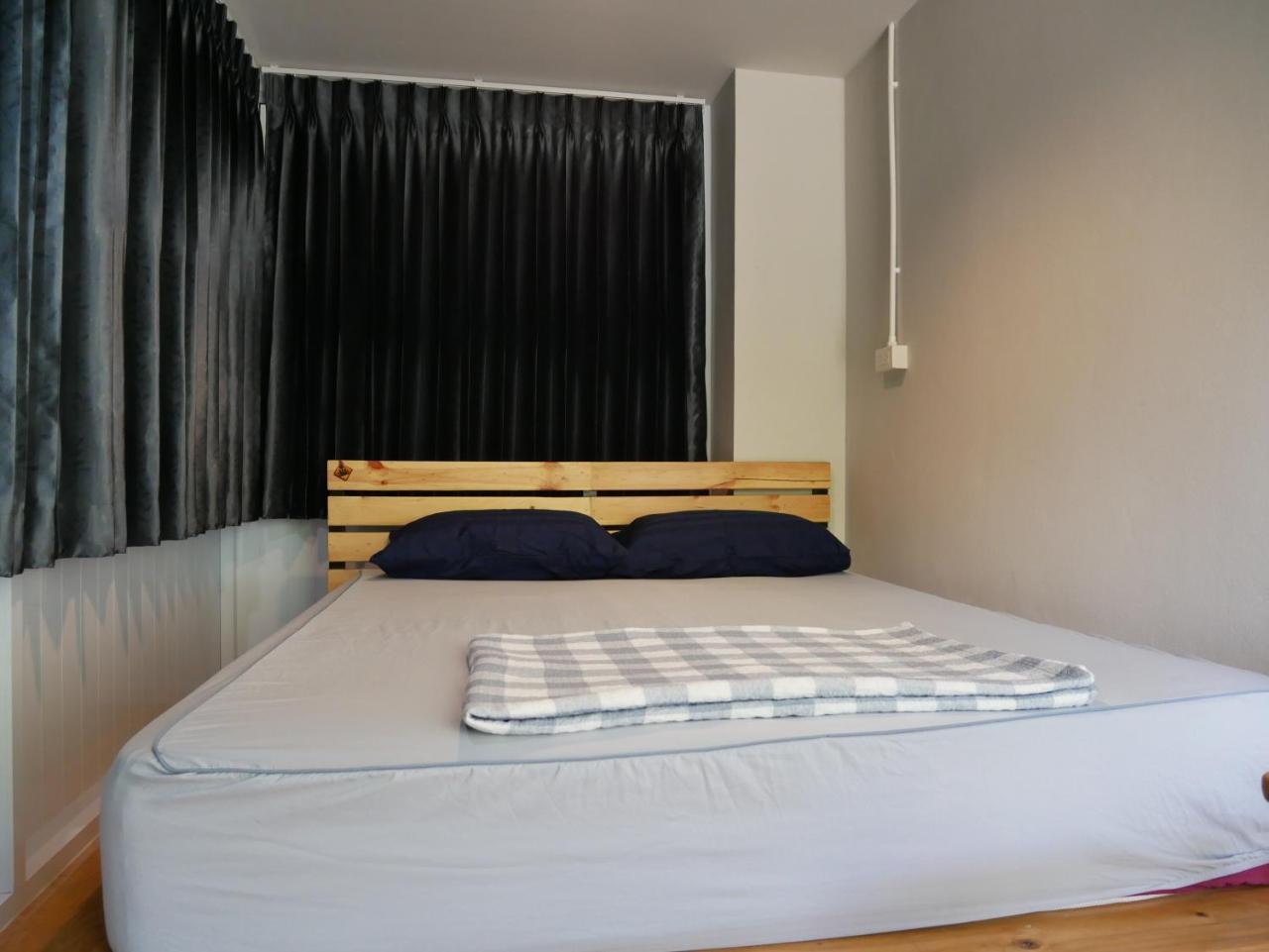 Eq Hostel Thong Sala Extérieur photo