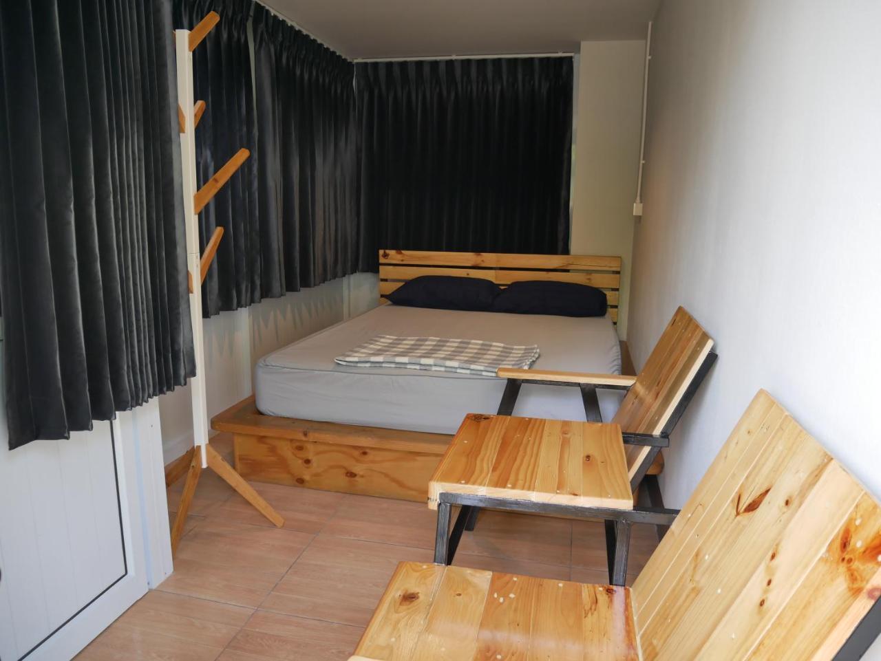Eq Hostel Thong Sala Extérieur photo